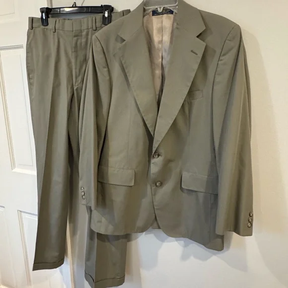 Brooks Brothers Poplin Cotton Blend Suit Size 39R 34x30 Olive Green Cuff Pant